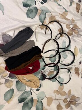 14 Assorted Headbands and Fabric Hairbands - Neutral & Burgundy Mix